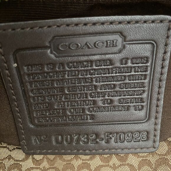 Authentic Coach Signature Soho Carry-all Shoulder Bag with Leather Straps/Buckle - Picture 6 of 6